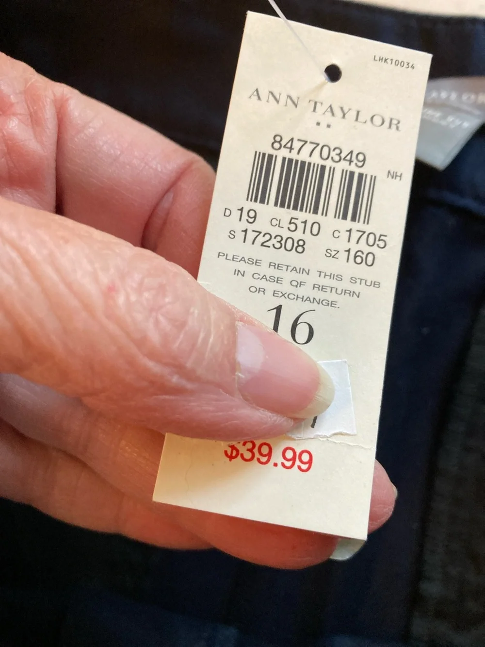 Ann Taylor Navy Signature Fit Shorts - Picture 3 of 8